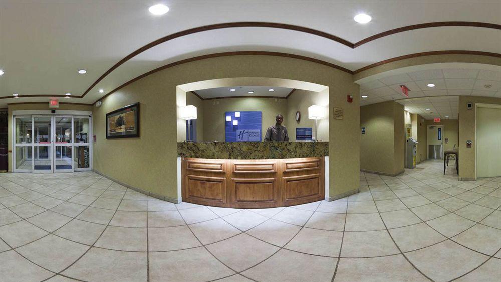 Holiday Inn Express Peoria North - Glendale By Ihg Exterior photo