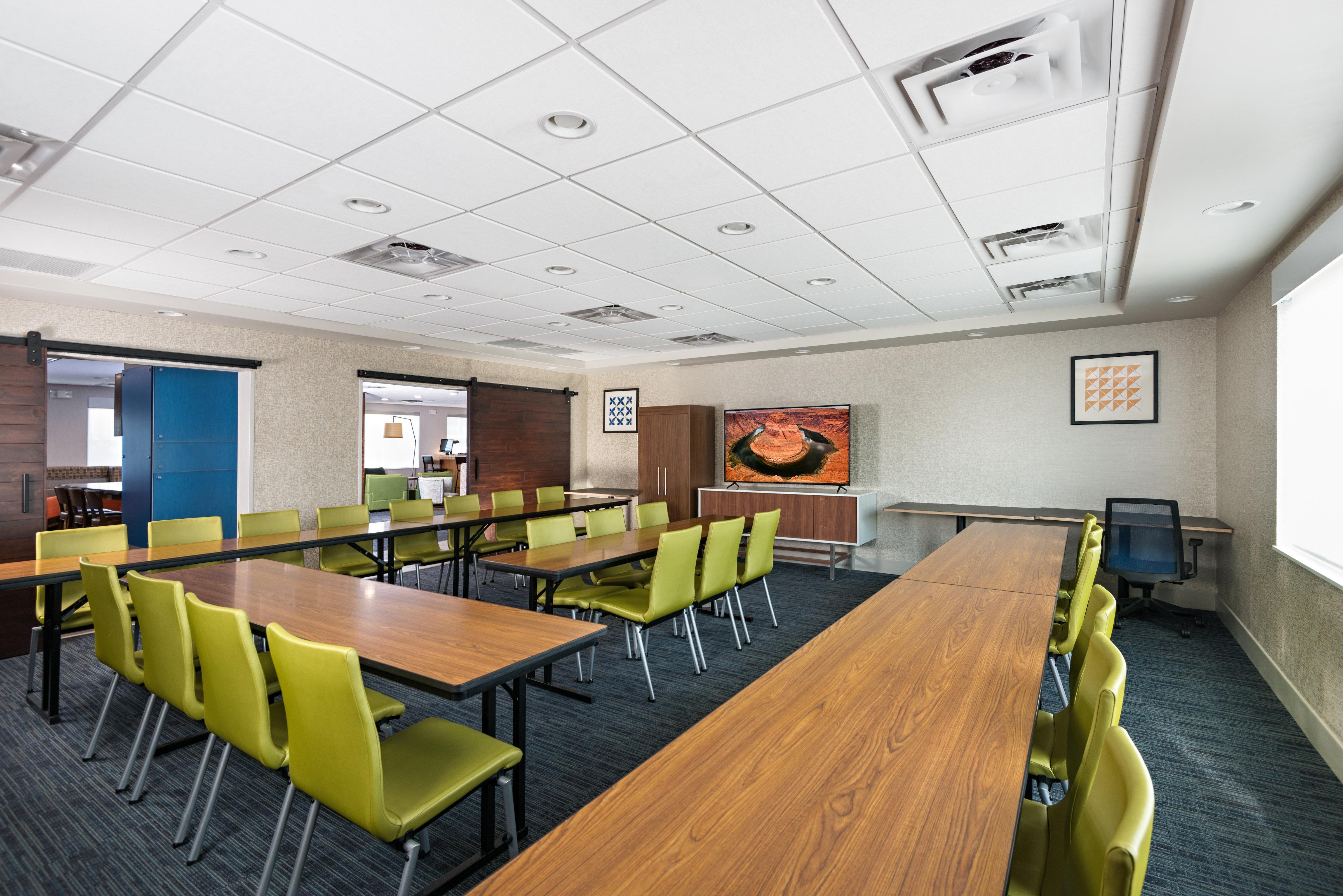 Holiday Inn Express Peoria North - Glendale By Ihg Exterior photo