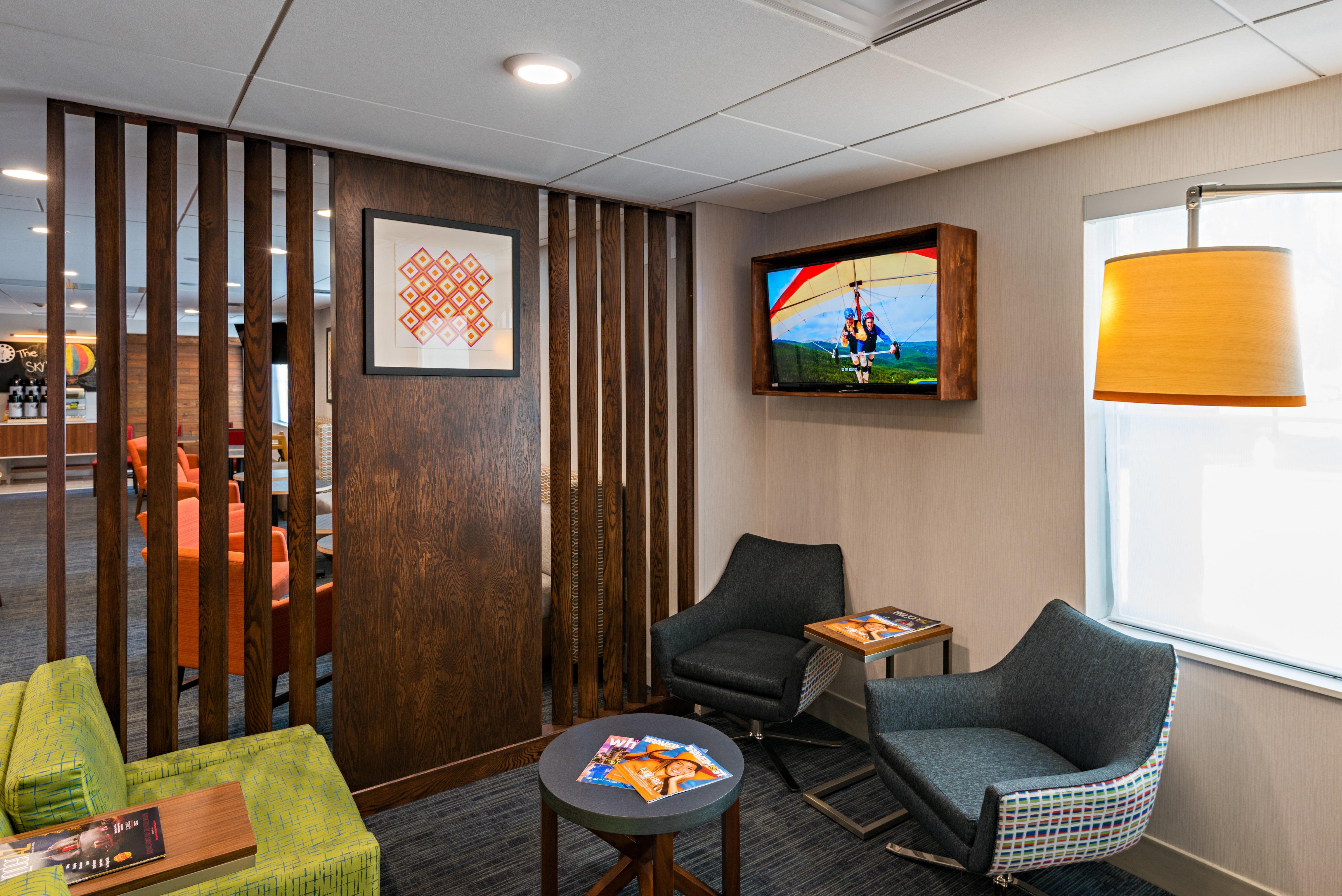 Holiday Inn Express Peoria North - Glendale By Ihg Exterior photo