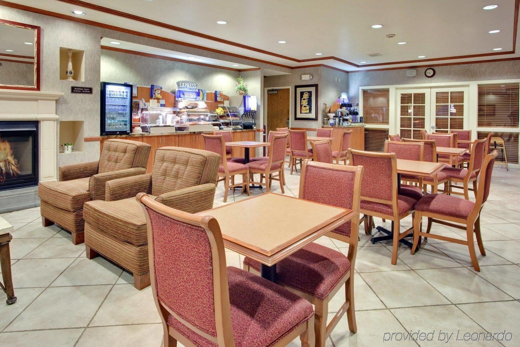 Holiday Inn Express Peoria North - Glendale By Ihg Exterior photo